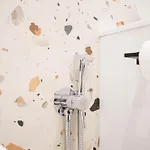 Urban Deluxe Apartment *