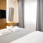 Urban Deluxe *