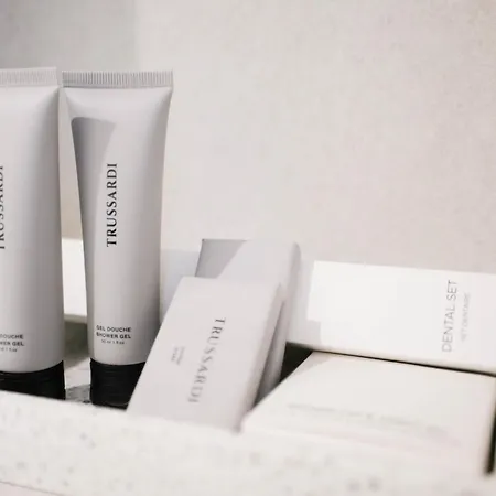 Urban Deluxe * Τίρανα