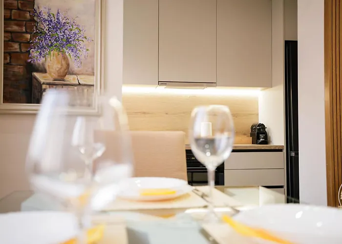 Urban Deluxe ティラナ