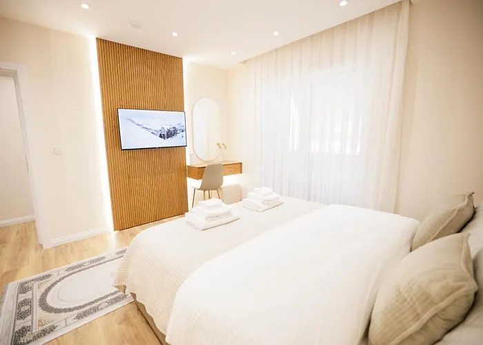 Urban Deluxe アパート