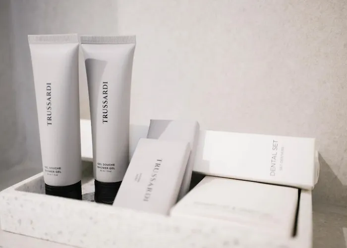 Urban Deluxe * ティラナ